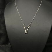 Bones and Chain small V Pendant necklace